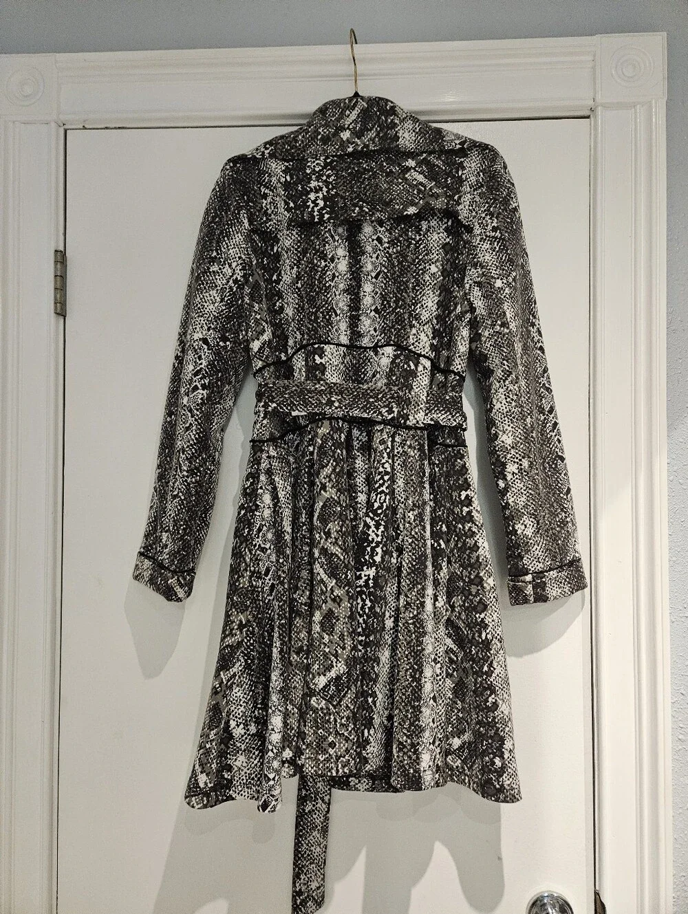 Candie's Snakeskin Print Trench Coat Jacket Gray Black White Belted Medium
